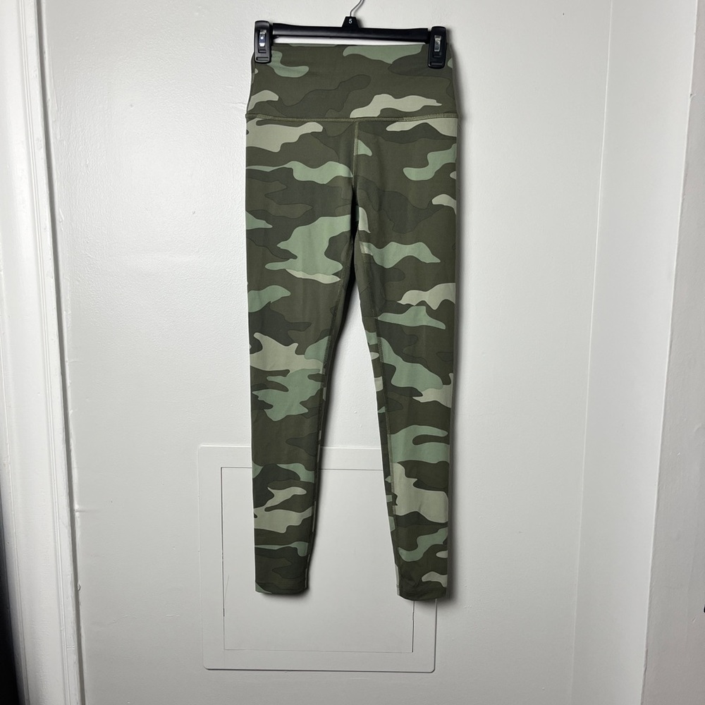 PINK camo leggings